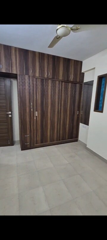Room in 2 BHK Apartment at Apex Our Bazaar, Sector 37c – for Rent