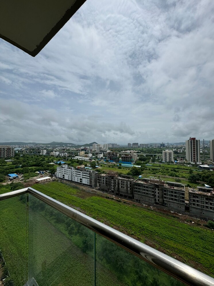 Garden, mantra-monarch 2 Bedroom 685 Sq.Ft. Apartment In Balewadi Pune 9217545