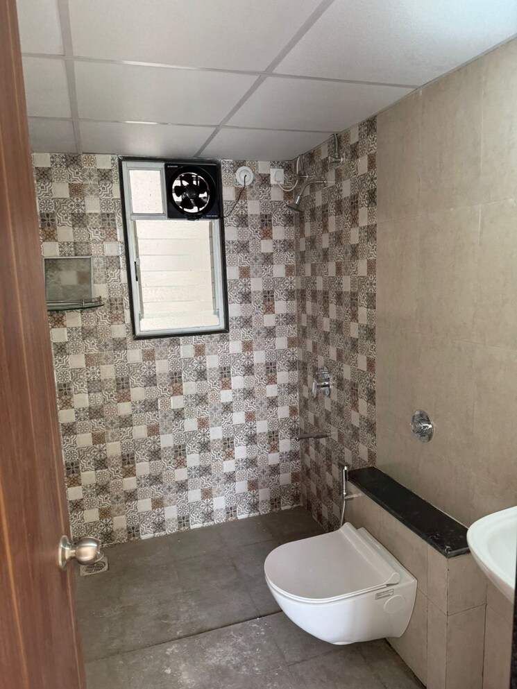 Bathroom, mantra-monarch 2 Bedroom 685 Sq.Ft. Apartment In Balewadi Pune 9217545