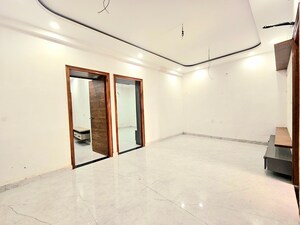 Room in 3 BHK Builder Floor at High Ground – for Sale