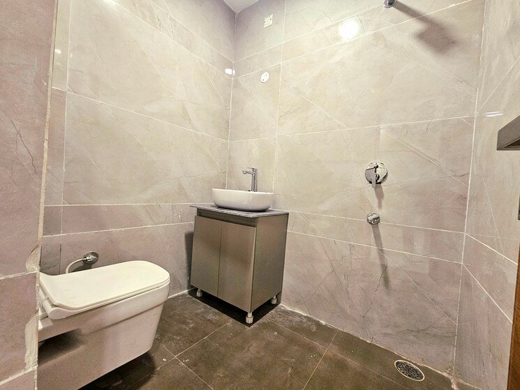 Bathroom, high ground 3 Bedroom 110 Sq.Yd. Builder Floor In High Ground Zirakpur 9217546