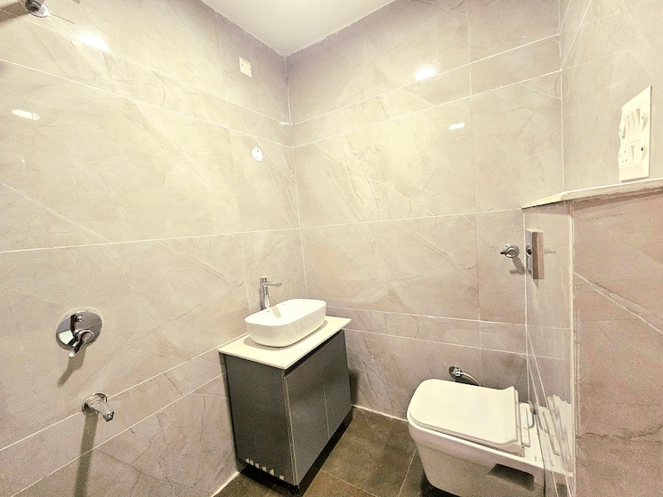 Bathroom, high ground 3 Bedroom 110 Sq.Yd. Builder Floor In High Ground Zirakpur 9217546