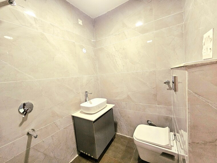 Bathroom, high ground 3 Bedroom 110 Sq.Yd. Builder Floor In High Ground Zirakpur 9217546