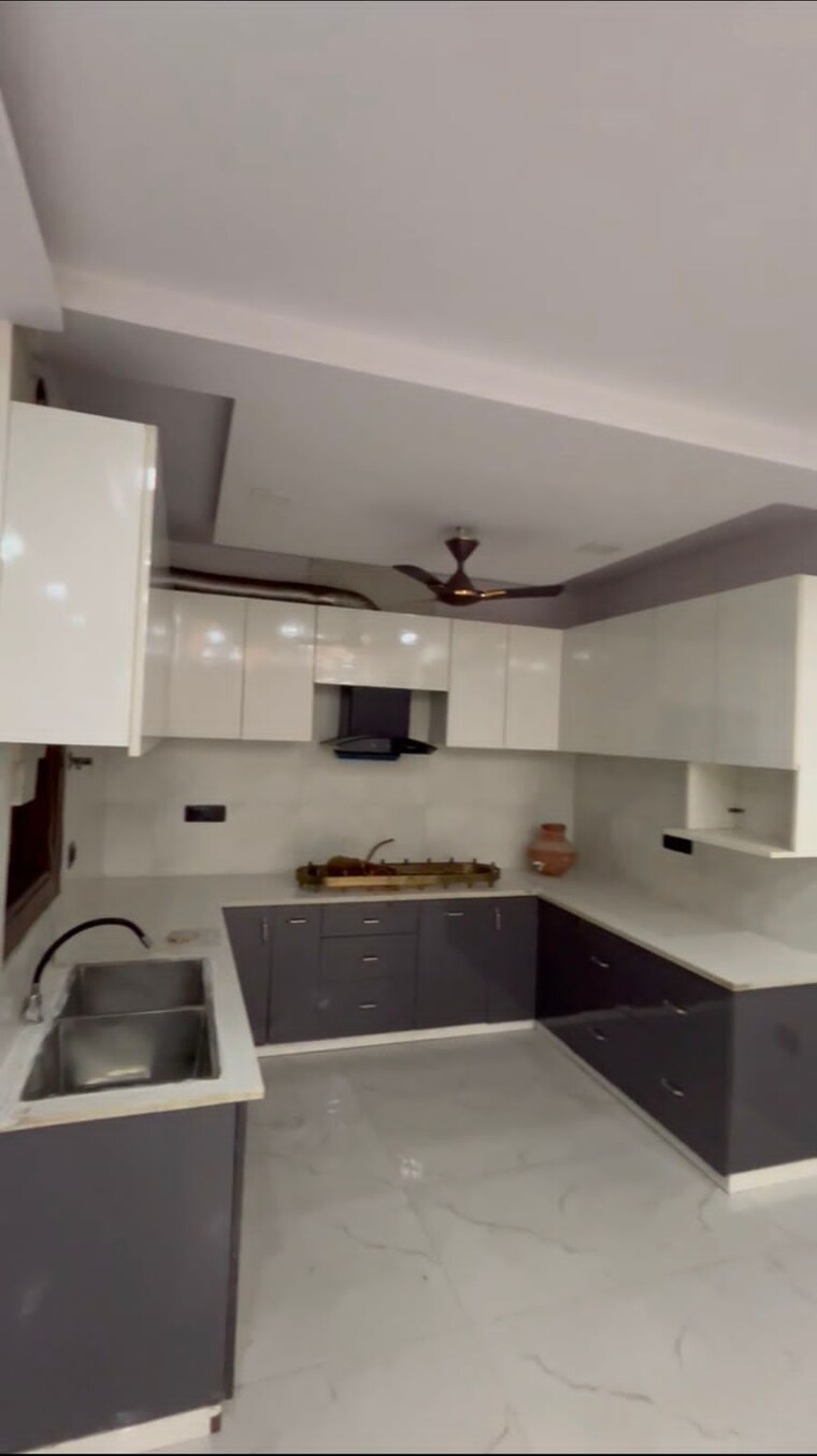 Kitchen, sector 12 3 Bedroom 1600 Sq.Ft. Builder Floor In Sector 12 Gurgaon 9217579