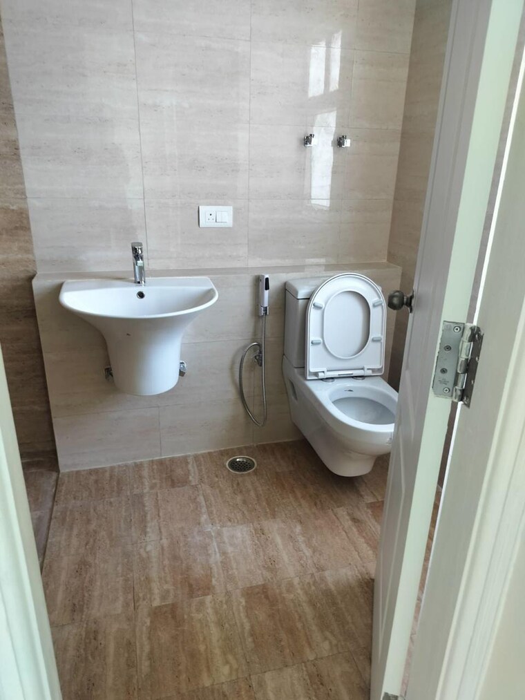 Bathroom, gaur-city-2-12th-avenue 2 Bedroom 1055 Sq.Ft. Apartment In Sector 16c Greater Noida Greater Noida 9217588