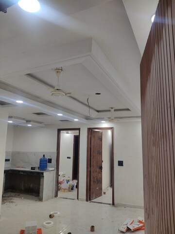 Building Lobby in 3 BHK Builder Floor at Govindpuri – for Rent