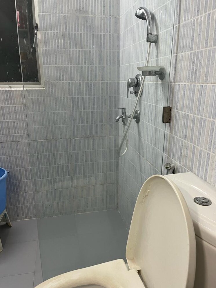 Bathroom, unitech-vistas 3 Bedroom 1226 Sq.Ft. Apartment In Rajarhat New Town Kolkata 9217634
