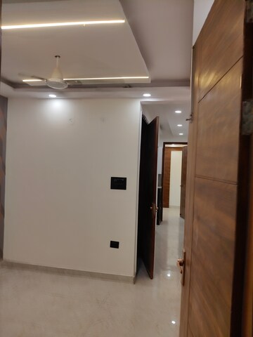 2 BHK Builder Floor For Rent in Govindpuri