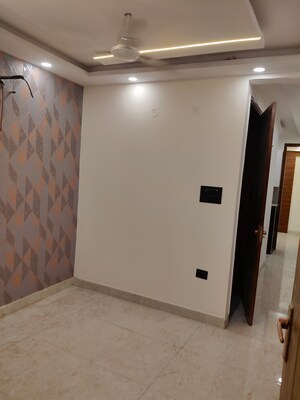Room in 2 BHK Builder Floor at Govindpuri – for Rent