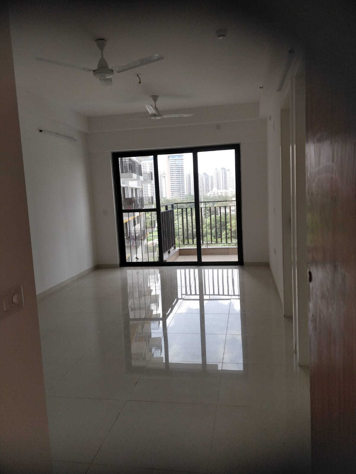 2 BHK Apartment For Rent in Amanora Gold Towers