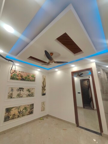 Dining Room in 3 BHK Builder Floor at Govindpuri – for Rent