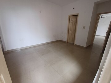 Room in 3 BHK Apartment at Paras Seasons, Sector 168 – for Sale