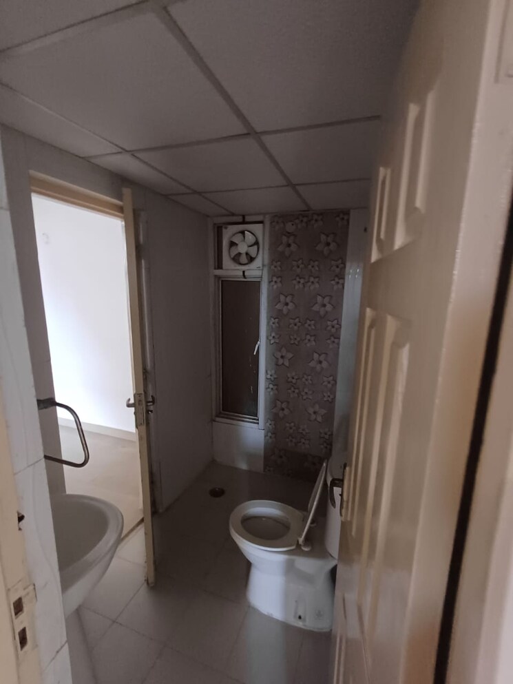 undefined, paras-seasons 3 Bedroom 1165 Sq.Ft. Apartment In Sector 168 Noida 9217672