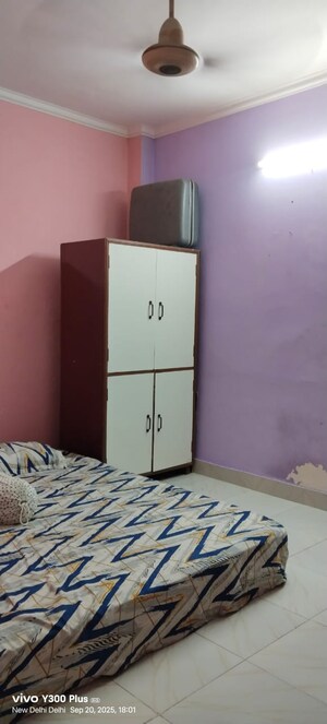 Room in 1 BHK Builder Floor at Govindpuri – for Rent
