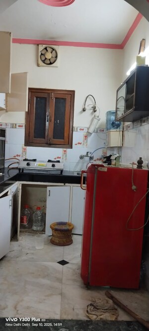 Kitchen in 2 BHK Builder Floor at Govindpuri – for Rent