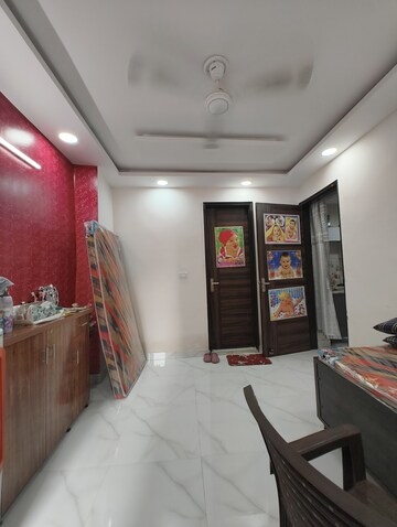 Bedroom in 3 BHK Builder Floor at Govindpuri – for Rent