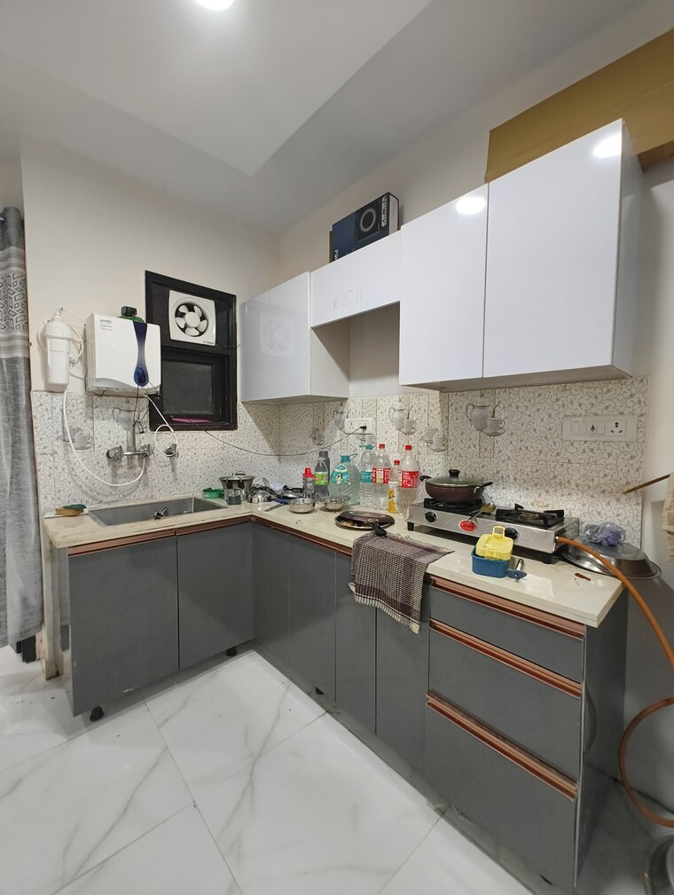 Kitchen, govindpuri 3 Bedroom 900 Sq.Ft. Builder Floor In Govindpuri Delhi 9217694