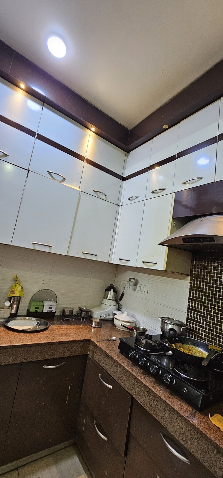 Kitchen, paras-tierea 2.5 Bedroom 1070 Sq.Ft. Apartment In Sector 137 Noida 9217745