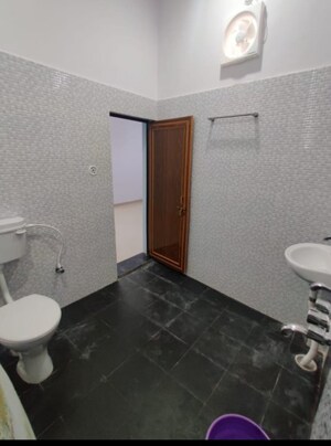 Bathroom in 2 BHK Apartment at Rajajipuram – for Rent