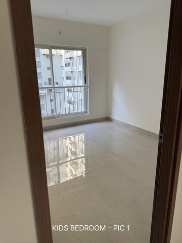 Room in 3 BHK Apartment at Supreme Estia Phase 1, Baner – for Rent