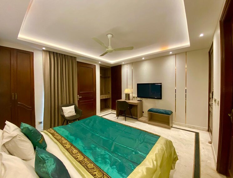 Bedroom, defence colony 3 Bedroom 2000 Sq.Ft. Builder Floor In Defence Colony Delhi 9217795
