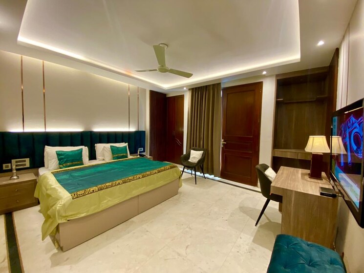 Bedroom, defence colony 3 Bedroom 2000 Sq.Ft. Builder Floor In Defence Colony Delhi 9217795