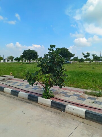  Plot For Sale in Kadthal