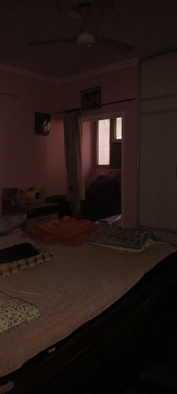 Furnished Amenities in 3 BHK Apartment at Patparganj – for Sale