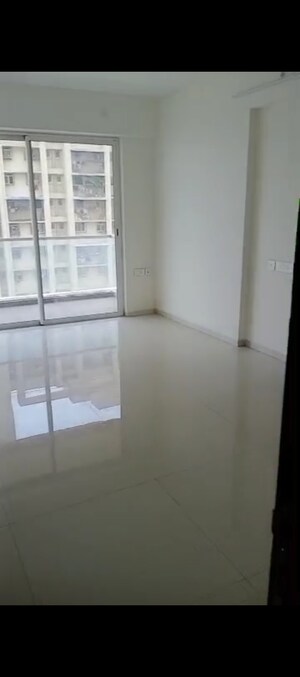 Room in 3.5 BHK Apartment at Panch Pakhadi – for Sale