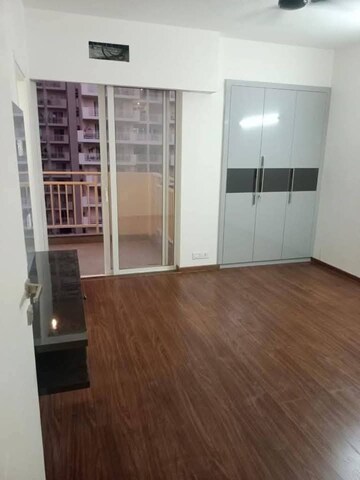 Room in 2 BHK Apartment at M3M Marina, Sector 68 – for Sale