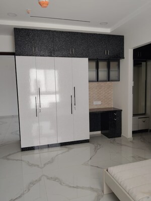 Room in 4 BHK Apartment at DSR The Classe, Narsingi – for Rent