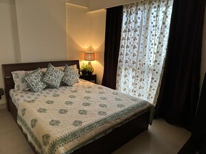 Bedroom in 3 BHK Apartment at Satellite Tower, Goregaon East – for Rent