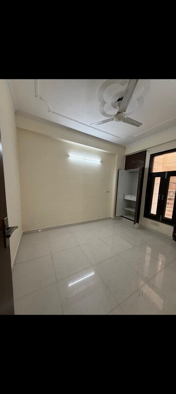 Room in 1 BHK Builder Floor at Saket – for Rent