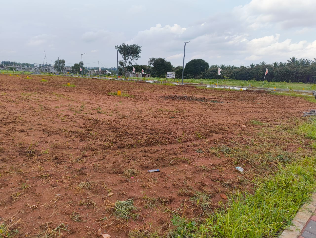 Plot For Sale in Kpn Villa 