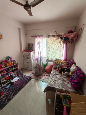 Bedroom in 3 BHK Apartment at Defence Colony – for Rent