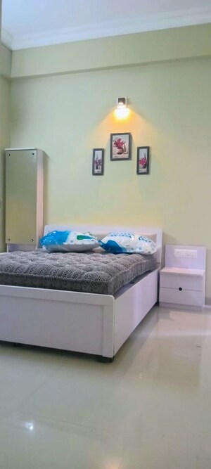Bedroom in 3 BHK Apartment at Shela – for Rent