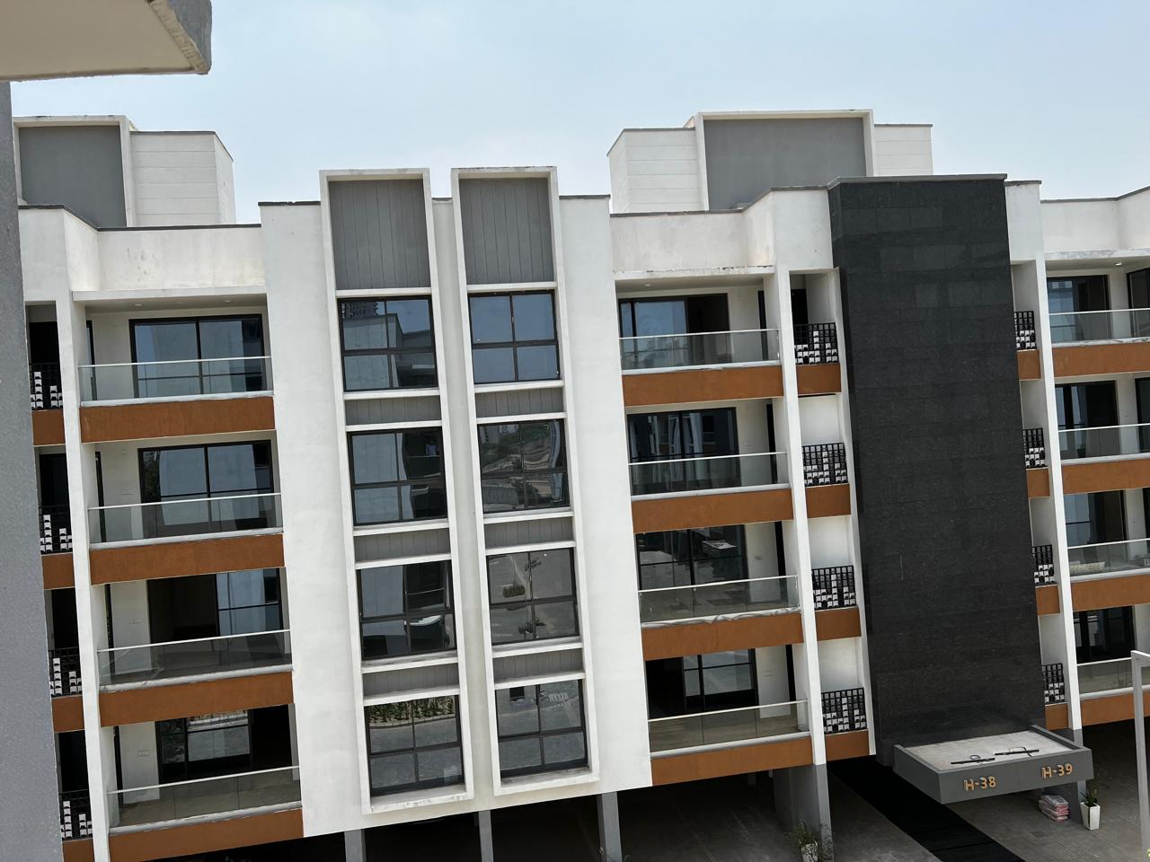 2 BHK 212 Sq.Yd. Builder Floor in Birla Navya