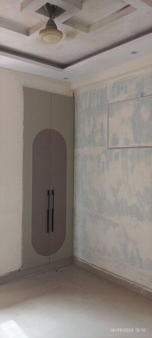 Bedroom in 1.5 BHK Builder Floor at Shalimar Garden – for Sale