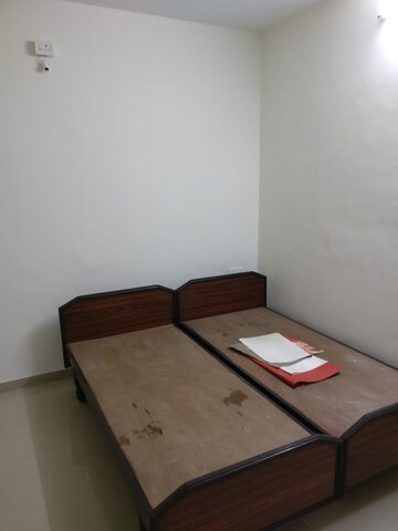 Bedroom in 2 BHK Apartment at Kumar Parisar, Kothrud – for Rent