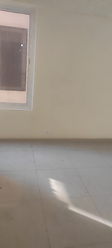 Furnished Amenities in 2 BHK Apartment at Wave Dream Homes, Wave City – for Rent