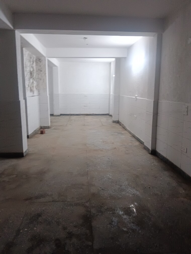 Room, panchsheel vihar Commercial Office Space 1800 Sq.Ft. In Panchsheel Vihar Delhi 9218058