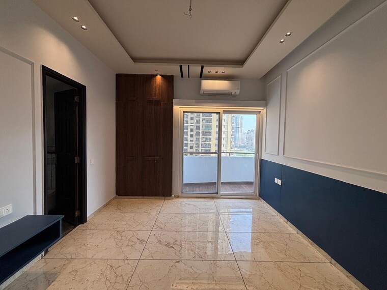Room, dasnac-burj 4 Bedroom 3030 Sq.Ft. Apartment In Sector 75 Noida 9218040