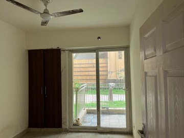Room in 3 BHK Apartment at Supertech Czar Suites, Omicron I Greater Noida – for Sale
