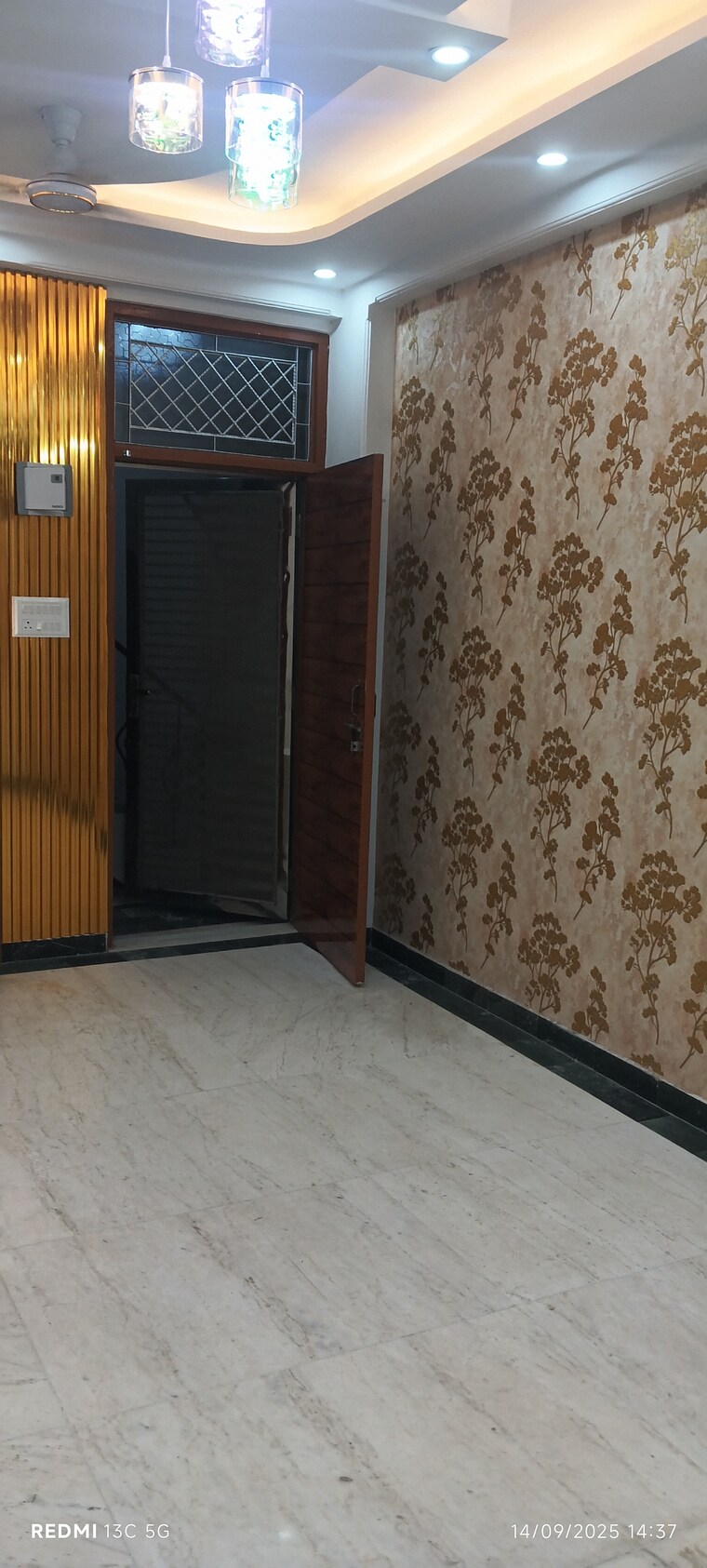 Room, shalimar garden 3.5 Bedroom 1600 Sq.Ft. Builder Floor In Shalimar Garden Ghaziabad 9218070