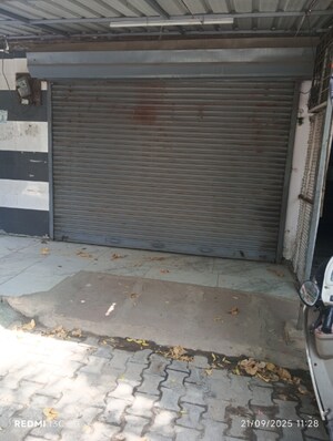  Shop For Sale in Shalimar Garden