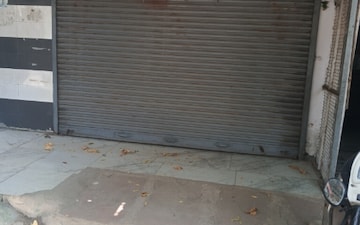 Shop For Sale in Shalimar Garden