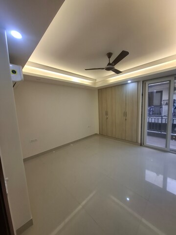 Furnished Amenities in 3 BHK Builder Floor at Kohli One Malibu Town, Sector 47 – for Rent