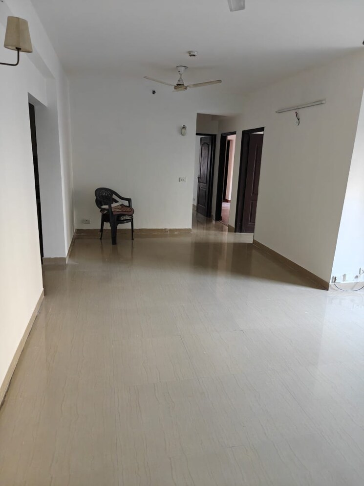 Room, nimbus-the-hyde-park 3.5 Bedroom 1825 Sq.Ft. Apartment In Sector 78 Noida 9218113