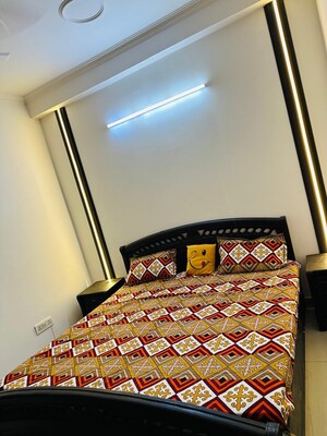 Bedroom in 2 BHK Builder Floor at Saket – for Rent