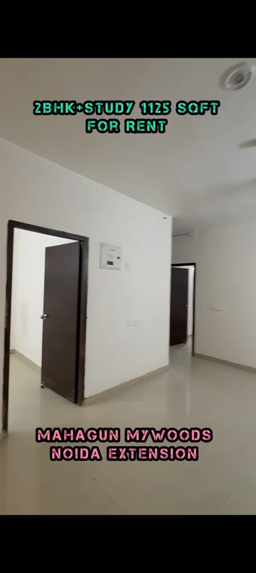 Room in 2.5 BHK Apartment at Mahagun Mywoods, Sector 16c Greater Noida – for Rent